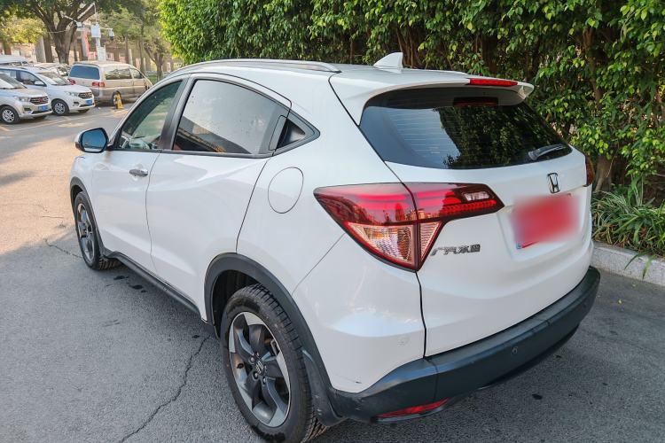 Used Honda Vezel 2015 1.8L CVT 2WD Luxury Model
