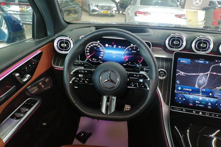 Used Mercedes-Benz GLC 2023 GLC 300 L 4MATIC Luxury Model 5 Seats
