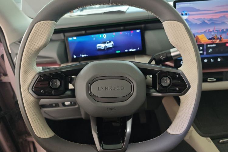 Used Lynk & Co 06 EM-P 2023 EM-P 126 Long-Range Halo
