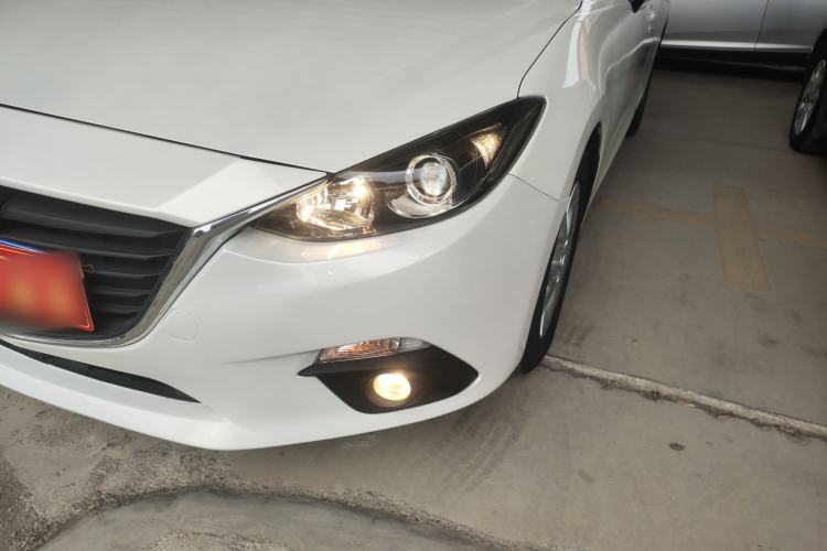 Used Mazda Mazda 3 Axela 2016 Sedan 1.5L Automatic Comfort Model