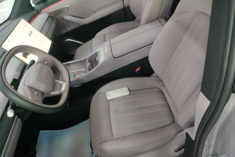 Used ONVO L60 2024 60 kWh Rear-Drive Version