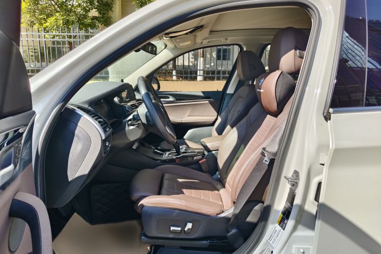 Used BMW iX3 2021 Updated Leading Edition
