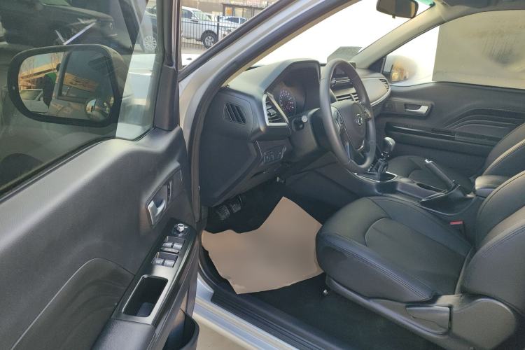 Used Great Wall Wingle 7 2019 2.0T Diesel Two-Wheel Drive Value Edition China VI Standard Big Double Cab GW4D20M
