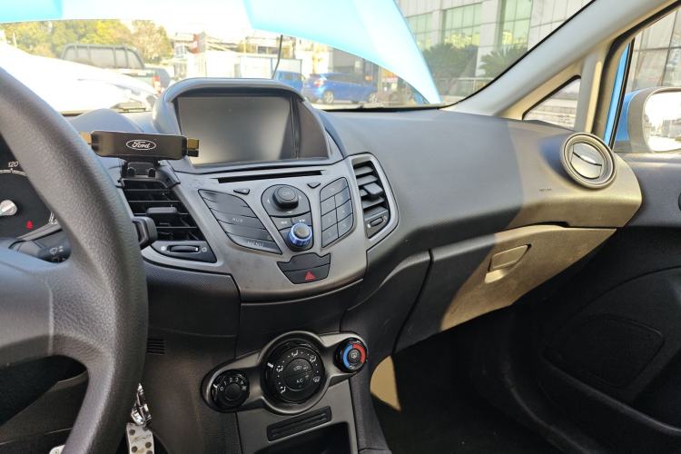 Used Ford Fiesta 2013 Hatchback 1.5L Manual Fashion Edition
