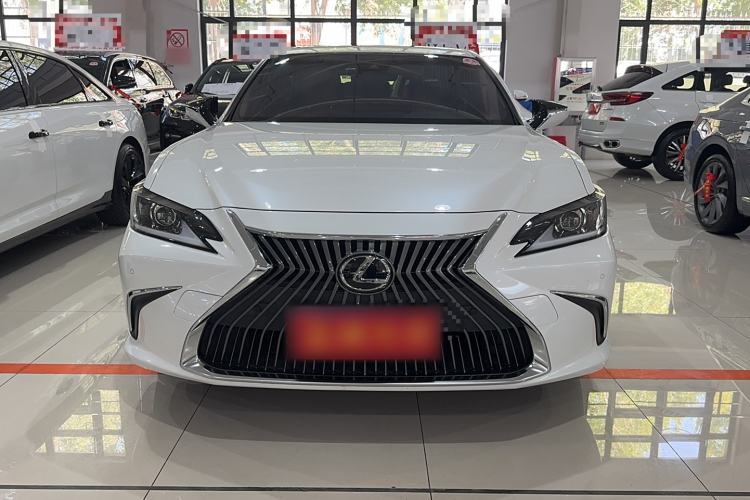 Used Lexus ES 2018 200 Excellence Edition China V Standard
