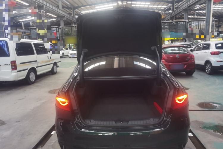 Used Jaguar XFL 2021 XFL 2.0T P250 All-Wheel-Drive Shimmering Black Sport Edition
