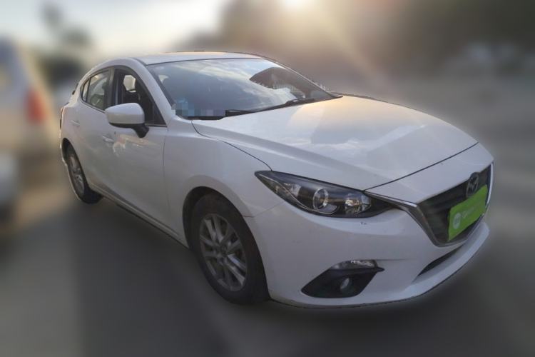 Used Mazda Mazda 3 Axela 2016 Hatchback 1.5L Automatic Luxury Model
