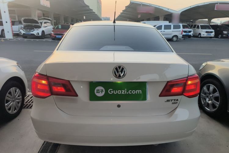 Used Volkswagen Jetta 2015 Value Edition 1.6L Manual Fashionable Style
