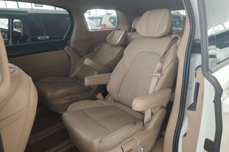 Used Buick GL8 2021 ES Land Cruiser 653T Luxury Edition
