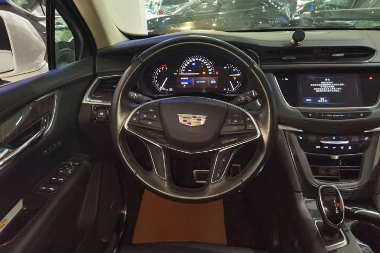Used Cadillac XT5 2016 25T Luxury Model
