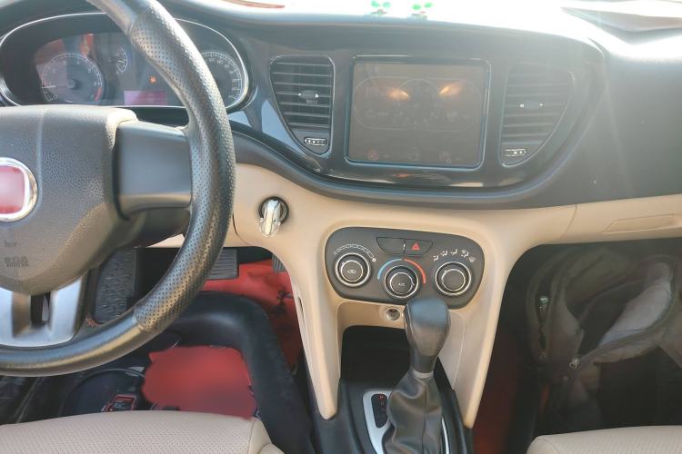 Used Fiat Viaggio 2012 1.4T Automatic Enjoyment Edition
