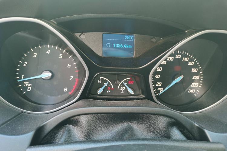 Used Ford Focus 2012 Hatchback 1.6L Manual Comfort Model
