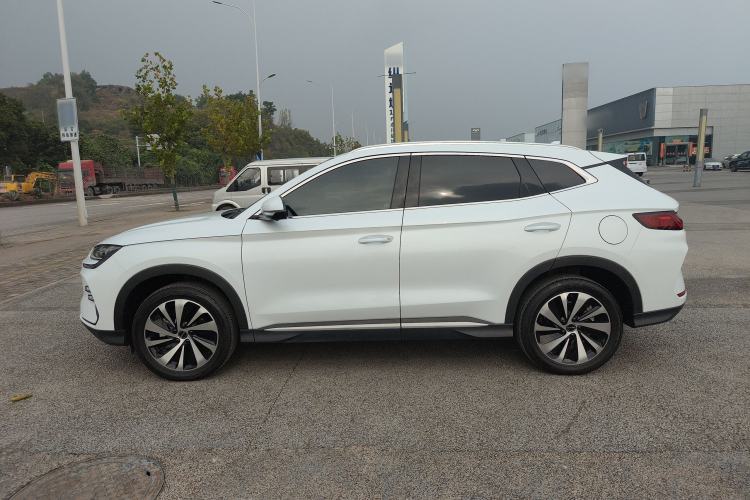 Used BYD Song PLUS New Energy 2023 Champion Edition EV 520KM Prestige Model