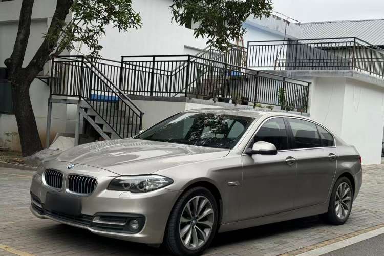Used BMW 5 Series 2017 525Li Leading Model
