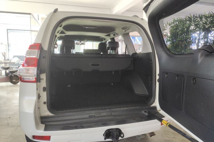 Used Toyota Prado 2016 2.7L Automatic Standard Edition
