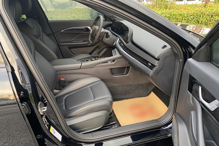 Used Bestune B70 2025 Dragon Edition 1.5T Black Knight
