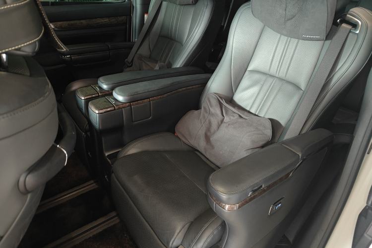 Used Toyota Alphard 2021 Dual-Engine 2.5L Prestige Edition