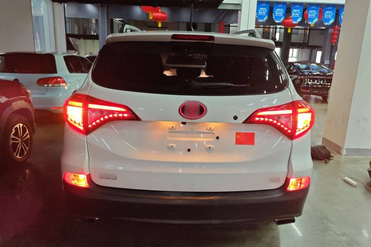 Used BYD Song 2017 Gaishe Upgrade Edition 1.5TID Automatic Elite Model
