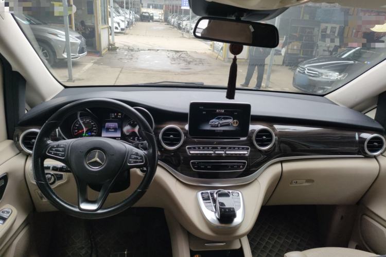 Used Mercedes-Benz V-Class 2016 V 260 Avantgarde Edition