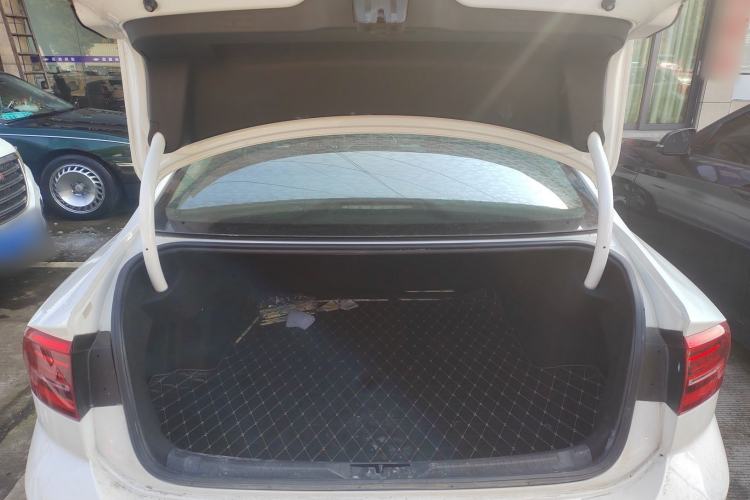 Used Volkswagen Lamando 2019 230TSI DSG Fashion Edition China VI
