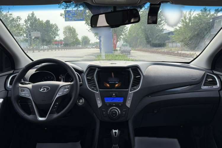 Used Hyundai Santa Fe 2013 2.4L Automatic Two-Wheel Drive Smart Version
