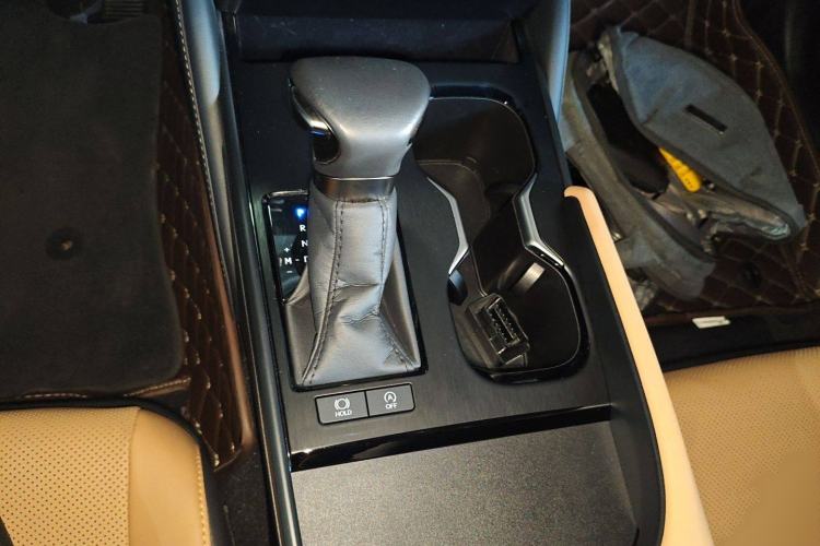 Used Lexus ES 2022 200 Excellence Edition
