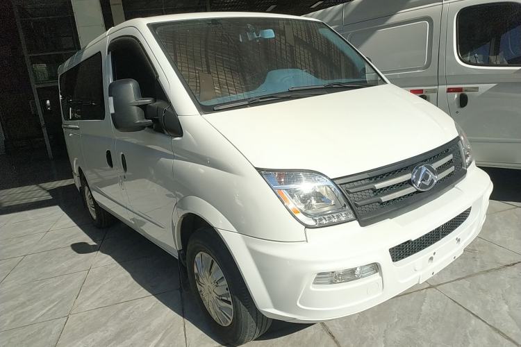 Used SAIC MAXUS Xintu V80 2023 2.0T AMT Classic Aoyuntong Short Wheelbase Ultra-Low Roof 5/6-Seater
