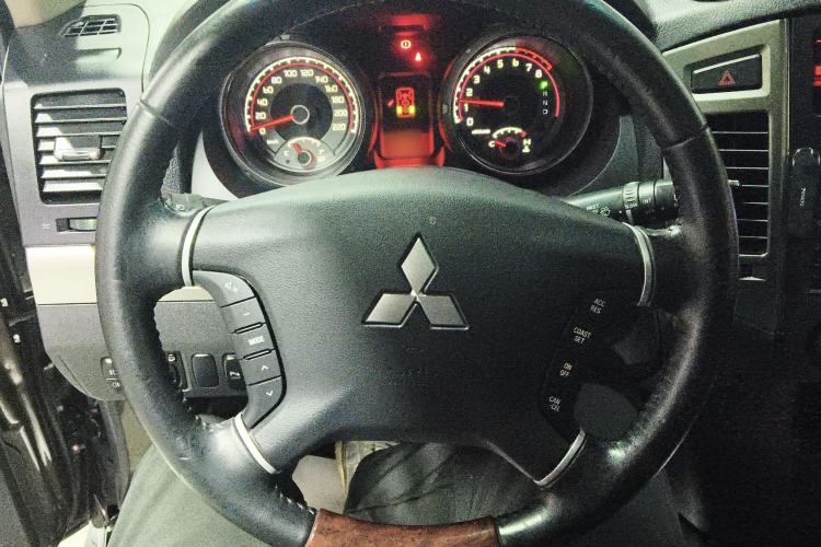 Used Mitsubishi Pajero 2018 3.0L Automatic Comfort Edition
