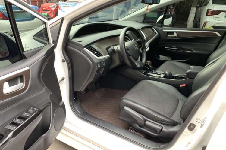 Used Honda Jade 2016 1.8L Automatic Comfort Elite Version 5 Seats
