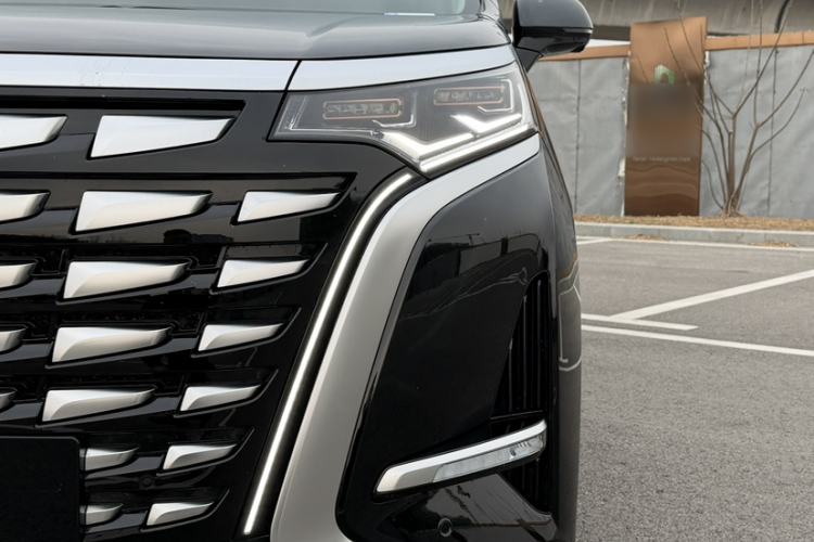 Used Denza D9 2024 DM-i 980 Four-Wheel Drive Prestige Model