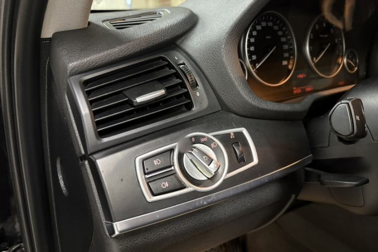 Used BMW X3 2016 sDrive20i
