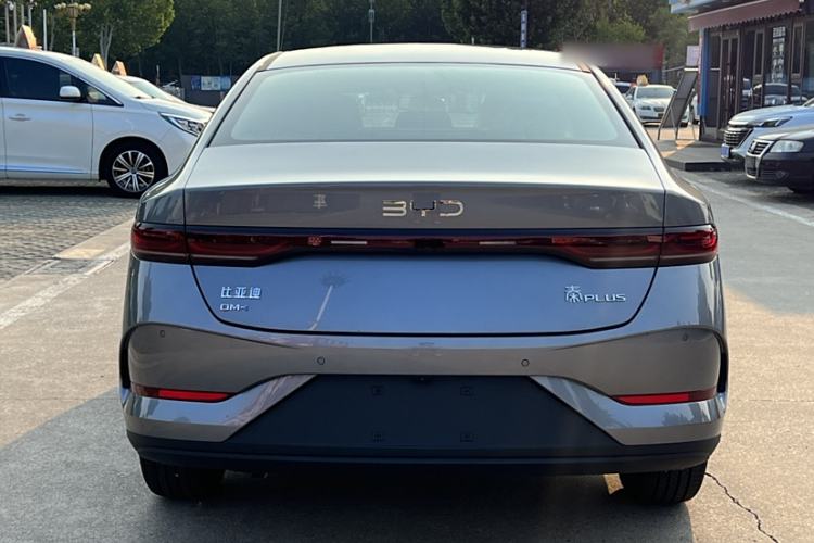 Used BYD Qin PLUS 2025 DM-i Smart Drive 55KM Leading Model
