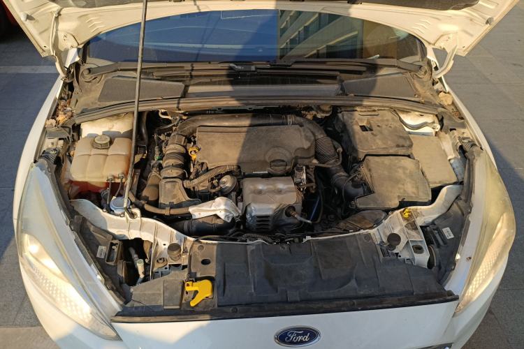 Used Ford Focus 2015 Sedan EcoBoost 125 Automatic Supreme Style Edition