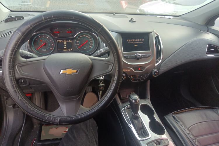 Used Chevrolet Cruze 2018 320 Automatic Pioneer Sunroof Edition
