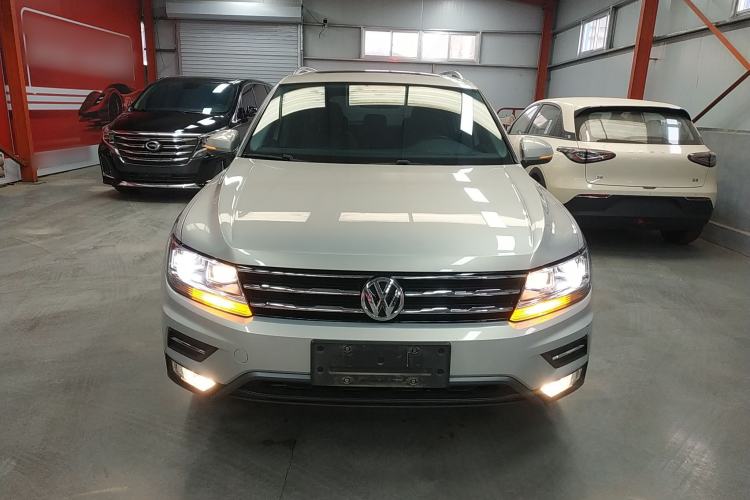 Used Volkswagen Tiguan L 2019 Updated Version 330TSI Automatic Two-Wheel Drive Panoramic Comfort Edition China VI Standard
