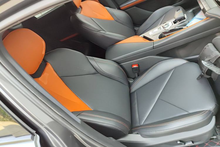 Used Changan UNI-V 2022 1.5T Prestige Version
