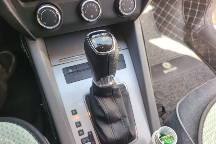 Used Skoda Octavia 2015 1.6L Automatic Yijie Edition
