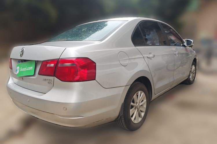 Used Volkswagen Jetta 2015 1.6L Manual Fashion Edition