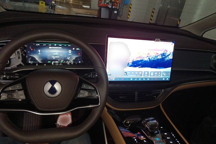 Used Denza D9 2024 DM-i 1050 Luxury Model