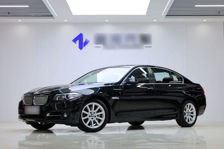 Used BMW 5 Series 2015 535Li Leading Model
