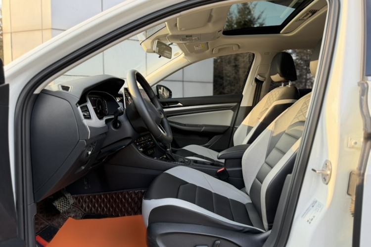 Used Volkswagen Bora 2023 300TSI DSG Prestige Edition
