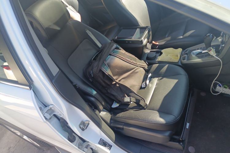 Used Chevrolet Captiva 2017 2.4L 4x4 Flagship Edition 7-Seater
