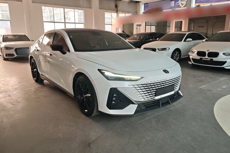 Used Changan UNI-V 2023 1.5T Prestige Model