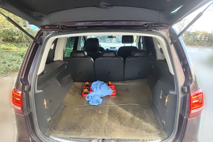 Used Volkswagen Sharan 2016 280TSI Enjoyment Model 7-Seater
