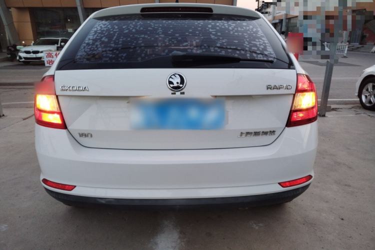 Used Skoda Rapid Spaceback 2018 1.6L Manual Standard Edition
