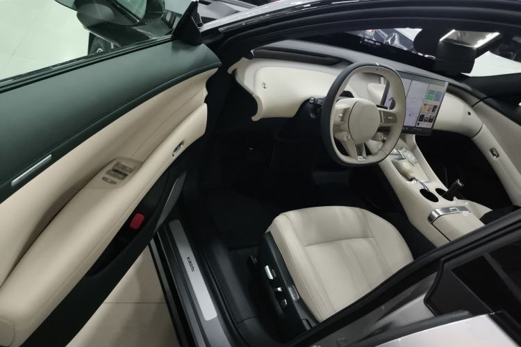 Used  YU7 2025 Ultra-Long Range Rear-Wheel Drive Version
