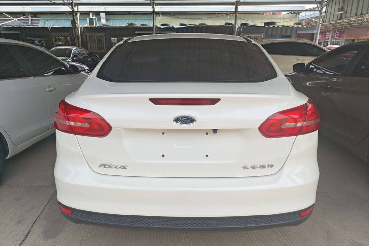 Used Ford Focus 2015 Sedan 1.6L Automatic Comfort Model
