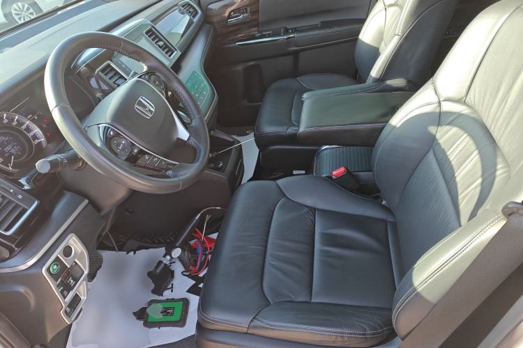 Used Honda Elysion 2016 2.4L Style Edition
