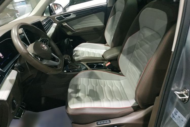 Used Volkswagen Tiguan L 2022 380TSI Automatic All-Wheel Drive R-Line Flagship 7-Seater
