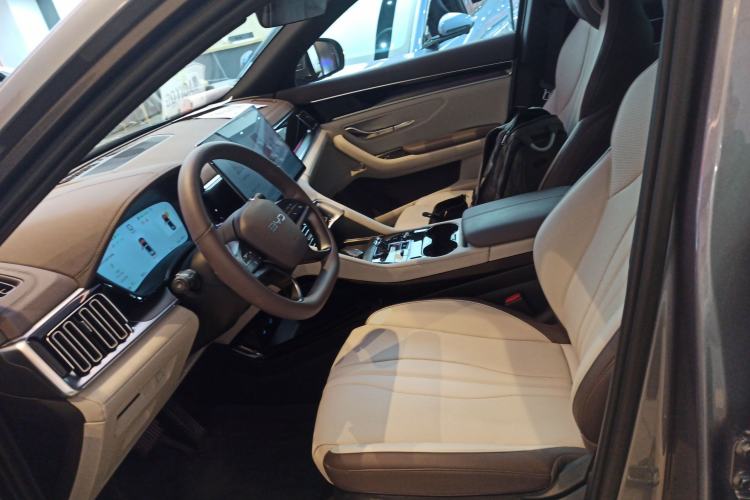 Used BYD Song PLUS New Energy 2025 EV Intelligent Driving Version 520km Premium Model
